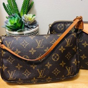 LV monogram Pochette